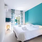 3p Garden-level In A With Pool Close To The Center