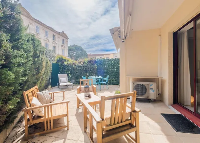 Apartamento 3p Garden-level In A With Pool Close To The Center